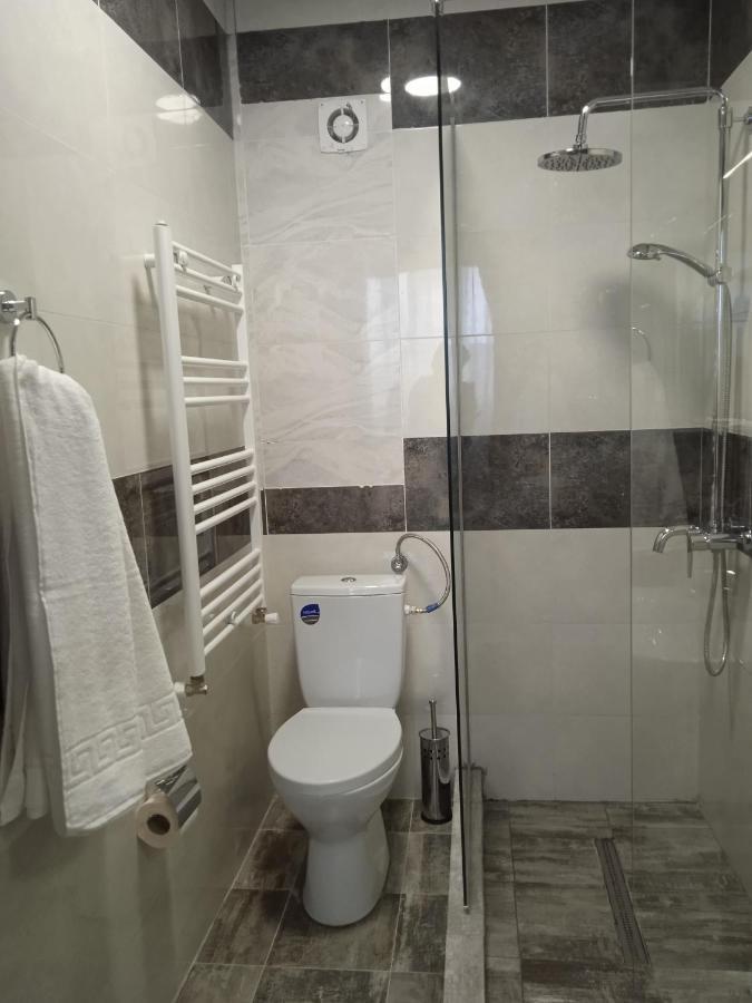 Hotel Marina Srl Бухарест Экстерьер фото
